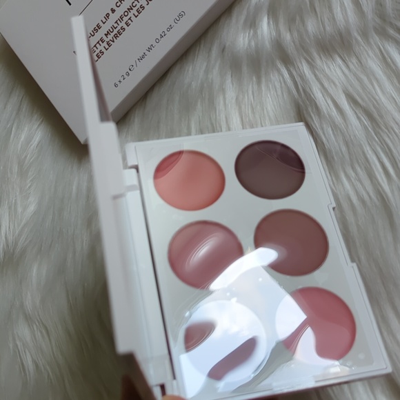 Iconic London Multi-use Lip & Cheek Palette - Picture 3 of 4